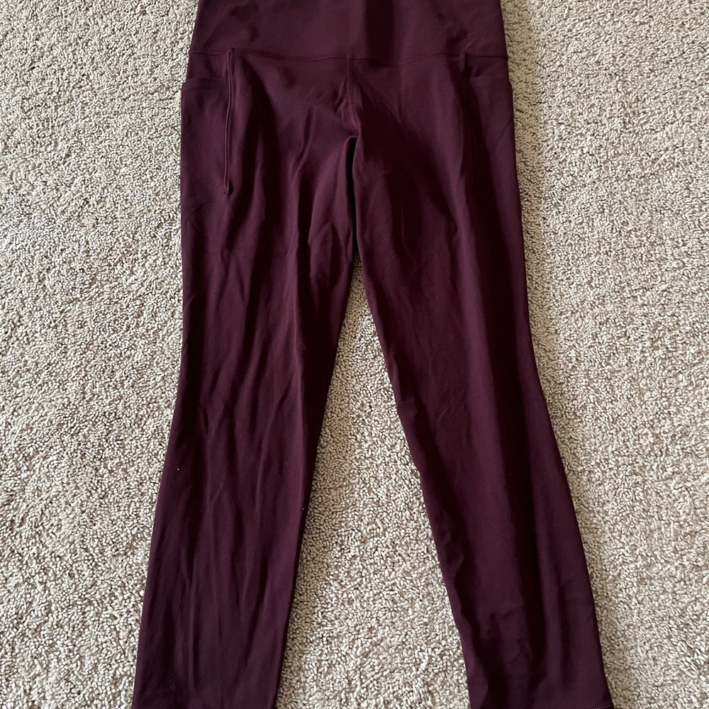Athleta Salutation Stash 7/8 Tight Leggings Medium